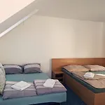 게스트하우스 Vinarsky Dvur 3*