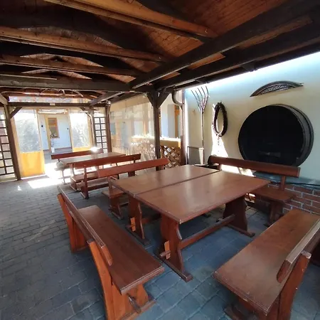 Vinarsky Dvur 3*